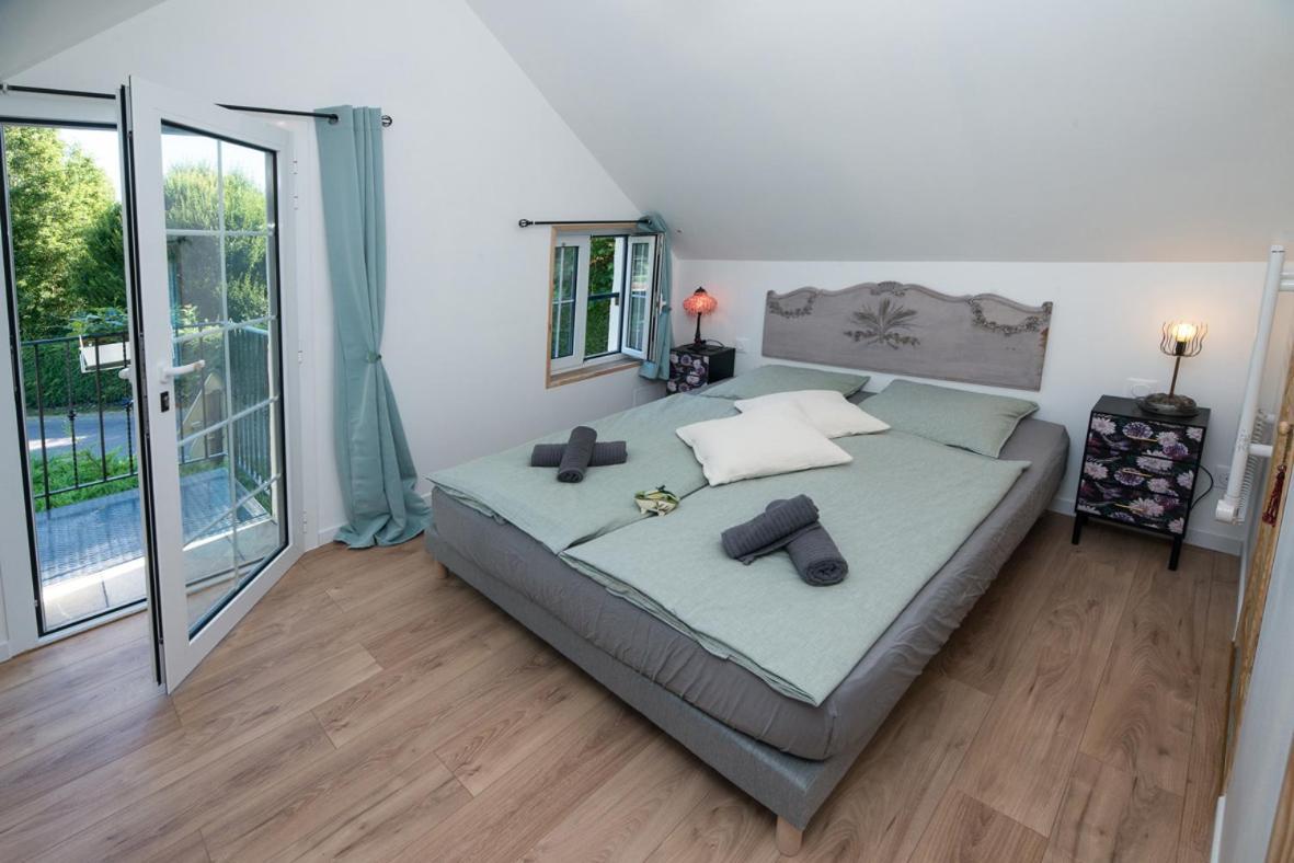L'Echo Des Bois Bed & Breakfast Lyons-la-Foret Exterior photo